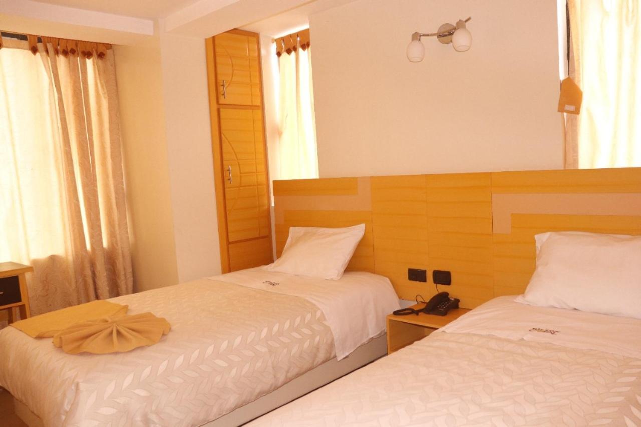 Hotel Golden Coral Tulcán Eksteriør billede