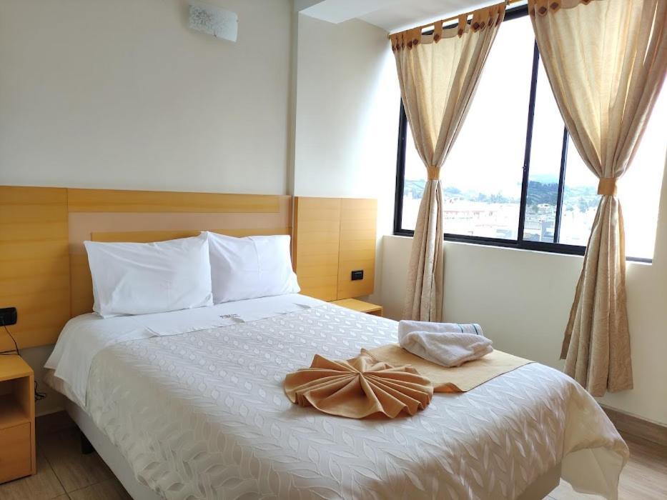 Hotel Golden Coral Tulcán Eksteriør billede