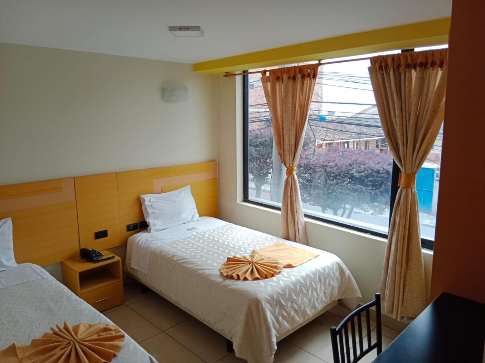 Hotel Golden Coral Tulcán Eksteriør billede