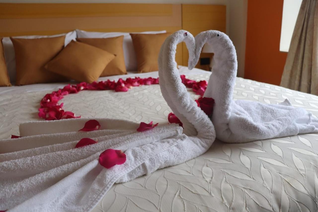 Hotel Golden Coral Tulcán Eksteriør billede