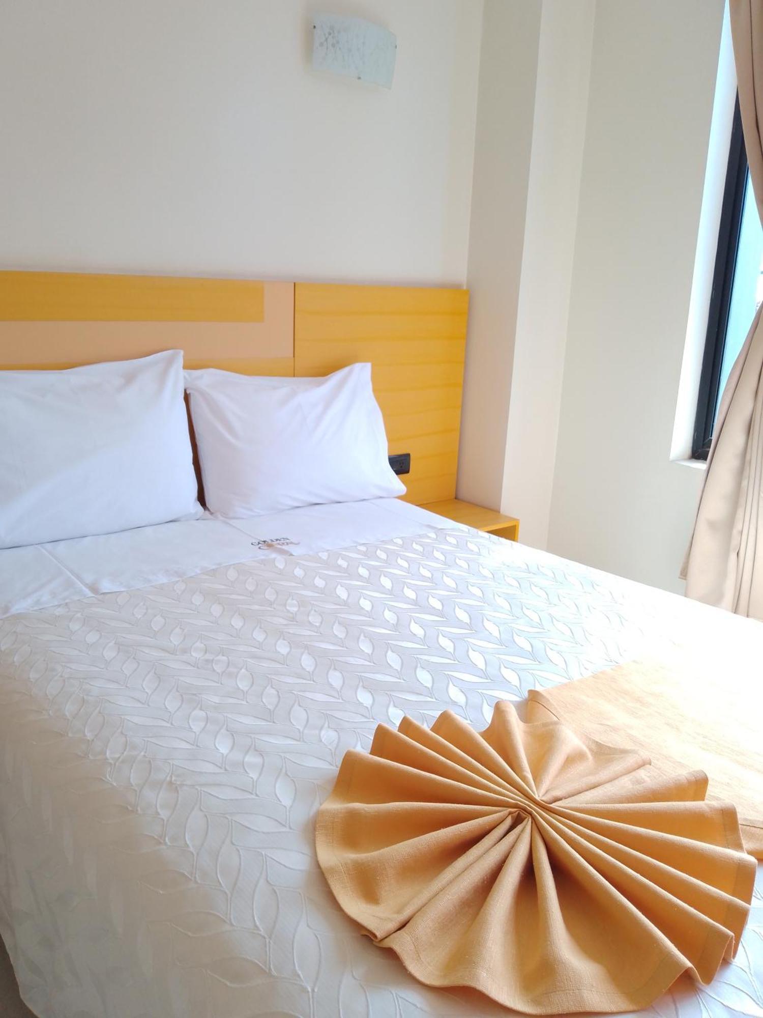 Hotel Golden Coral Tulcán Eksteriør billede